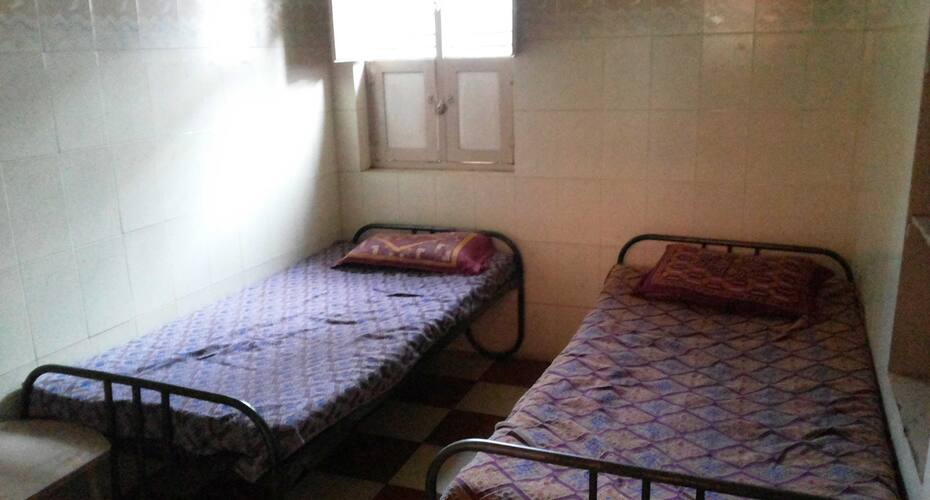 VNR Nadar Lodge, Theni 3